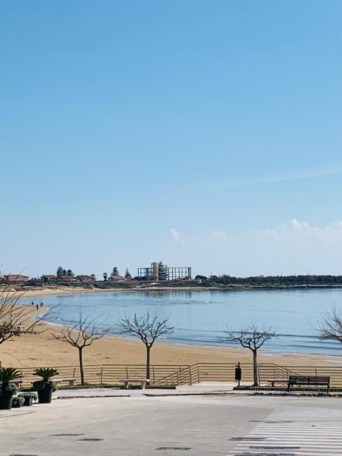 Blu House Apartment Marina di Modica Bagian luar foto