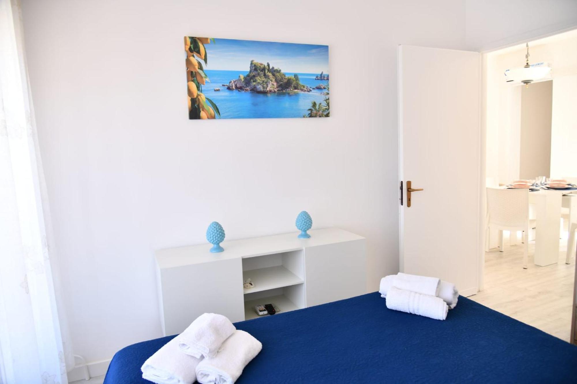 Blu House Apartment Marina di Modica Bagian luar foto